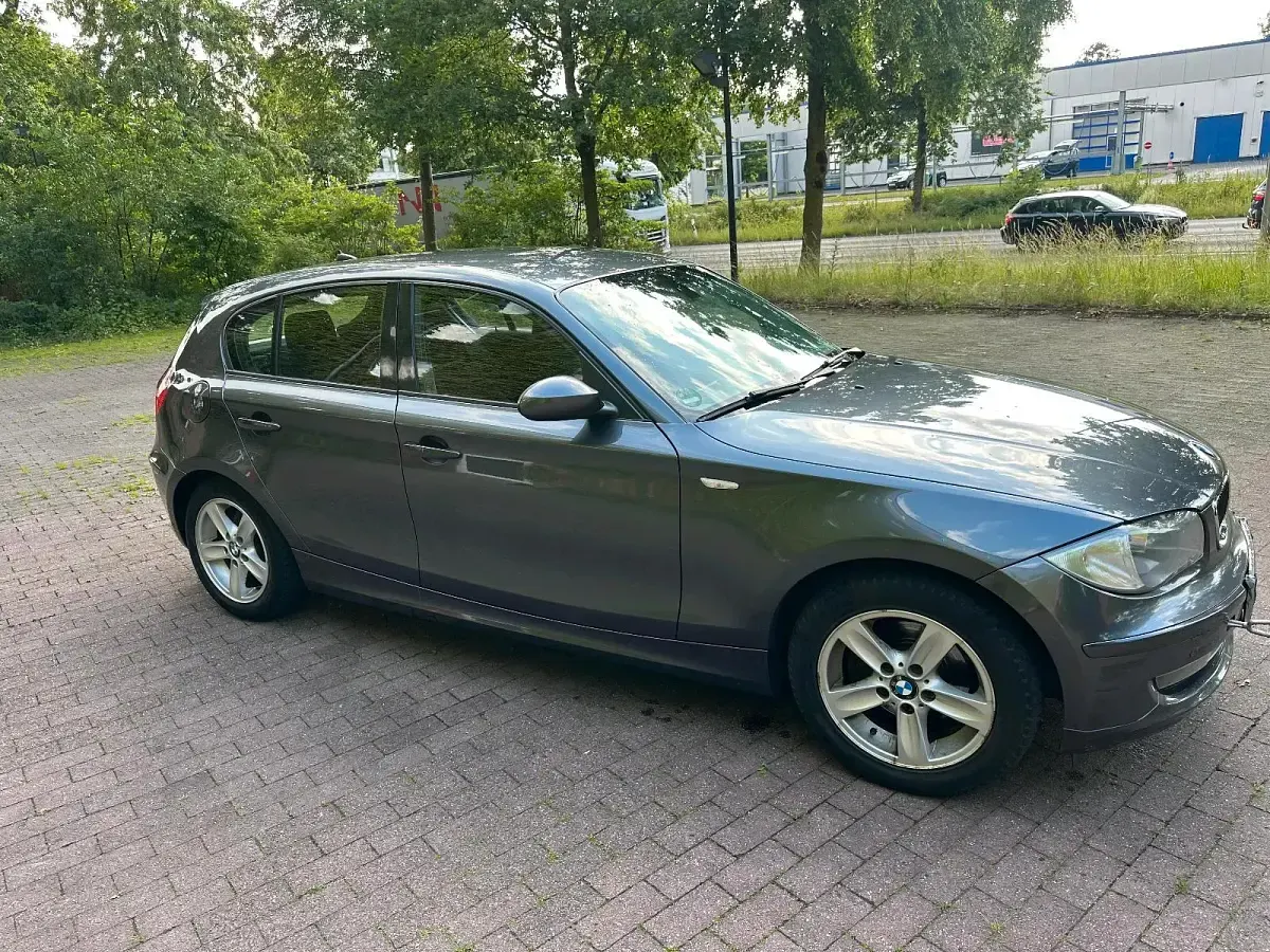 Gebraucht BMW 118 143 PS (105 kW) 2007 Grau Kleinwagen