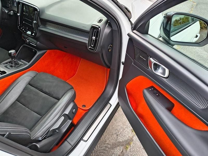 Gebraucht Volvo XC40 R-Design 156 PS (114 kW) 2018 Weiß SUV