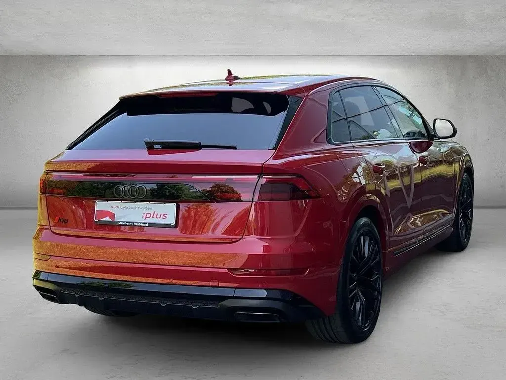 Gebraucht Audi Q8 S-Line 286 PS (210 kW) 2025 Chilirot metallic SUV