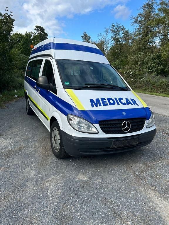 Weiß Gebraucht 2009 Mercedes Vito Van / Kleinbus | 4.490 € (Guter Preis) - Bild 1/4