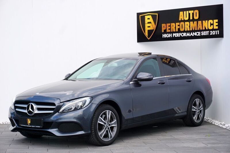 Grau Gebraucht 2015 Mercedes C250 Limousine | 17.800 € (Fairer Preis) - Bild 1/4