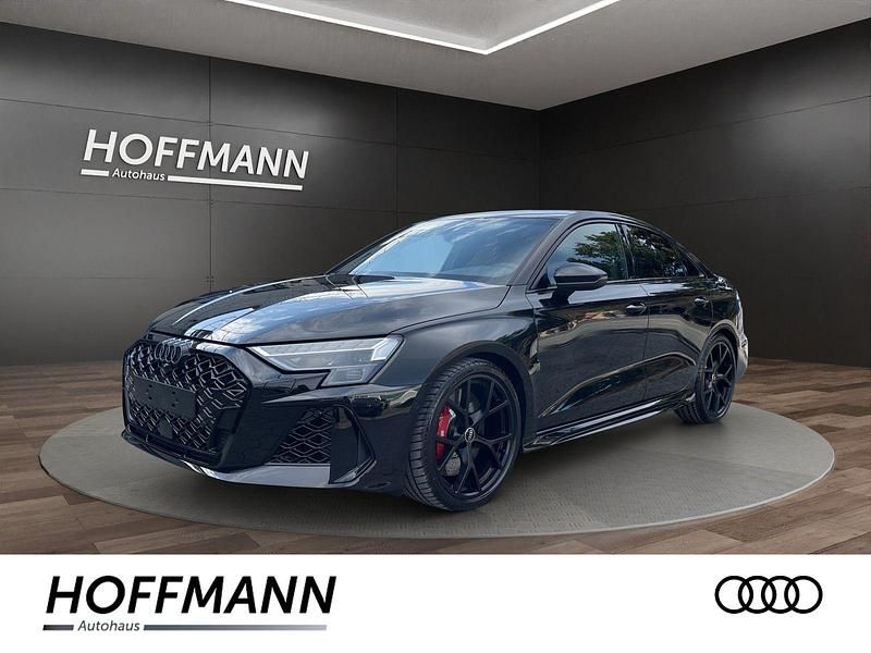Neu Audi RS3 Ambiente 400 PS (294 kW) 2025 Schwarz Limousine