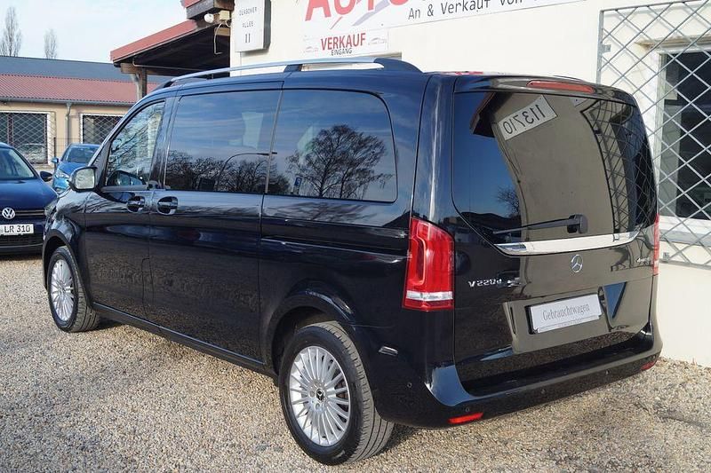Gebraucht Mercedes V220 Avantgarde Edition 163 PS (119 kW) 2020 Obsidianschwarz metallic Van / Kleinbus