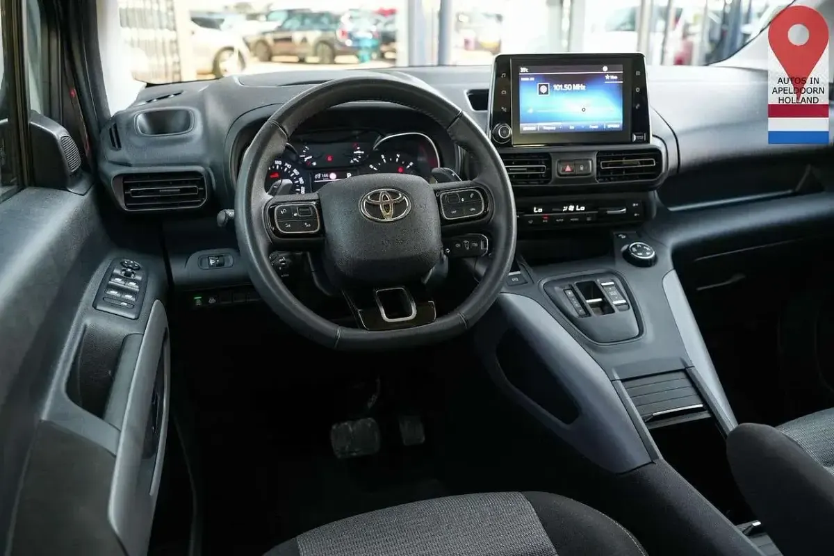 Gebraucht Toyota Proace 131 PS (96 kW) 2024 (evl) Van / Kleinbus