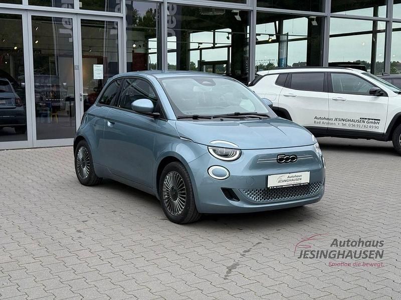 Gebraucht Fiat 500e Icon 86 kW (118 PS) 2021 Eis blau Kleinwagen