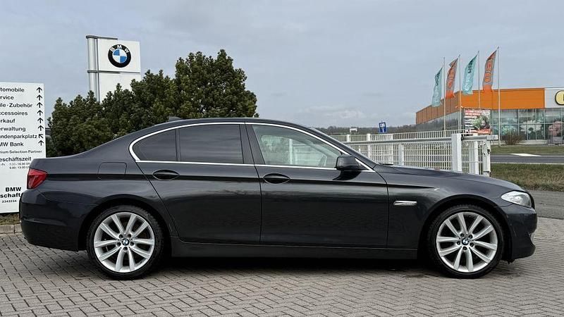 Gebraucht BMW 530 Efficient Dynamics 258 PS (189 kW) 2012 Grau Limousine