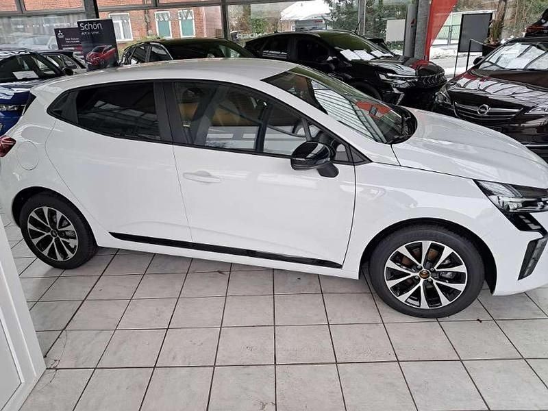 Neu Mitsubishi Colt Plus 91 PS (66 kW) 2025 Antarktisweiß Kleinwagen