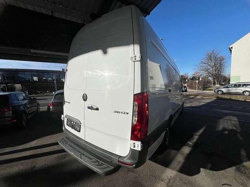 Gebraucht Mercedes Sprinter 163 PS (119 kW) 2020 Arktikweiss Van