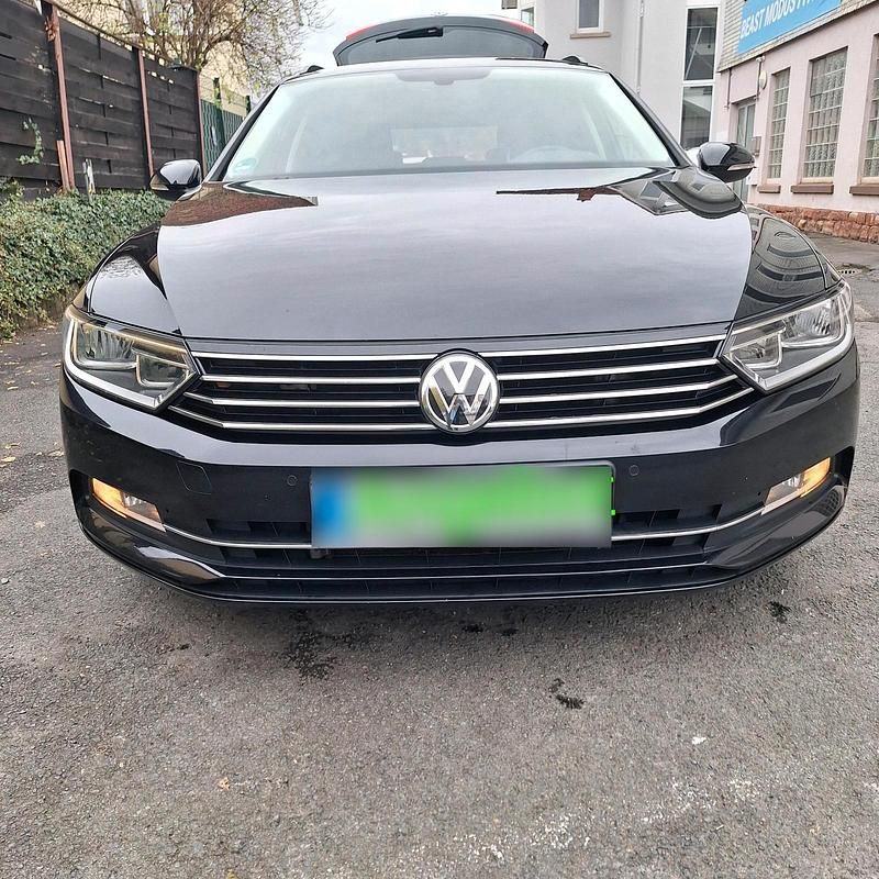 Gebraucht VW Passat 150 PS (110 kW) 2018 Kombi