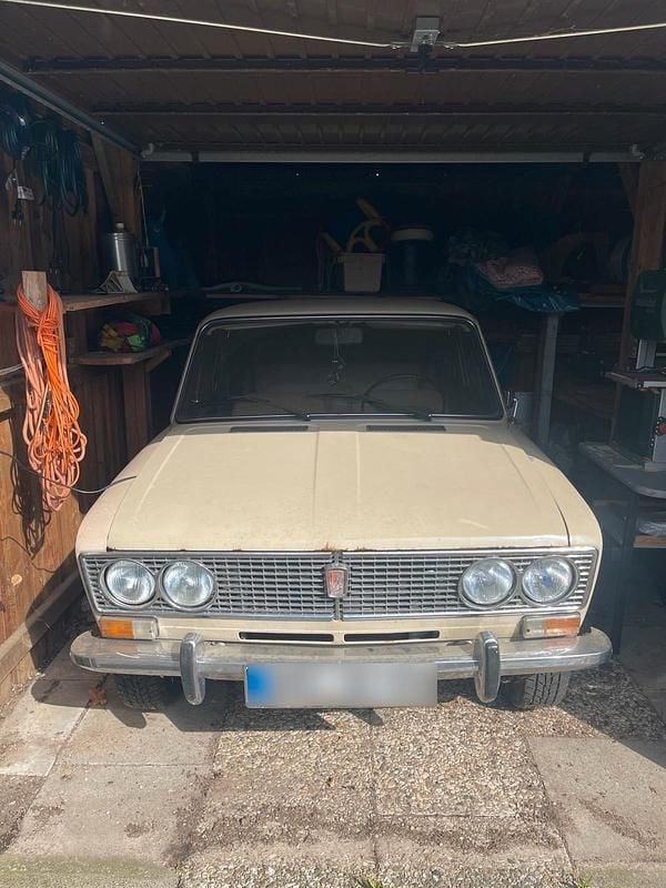 Second-hand Lada 2103 75 CP (55 kW) 1982 Bej Berlinǎ