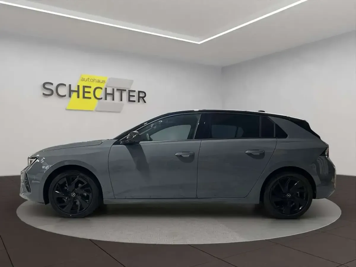 Gebraucht Opel Astra 131 PS (96 kW) 2025 Grafik grau Limousine