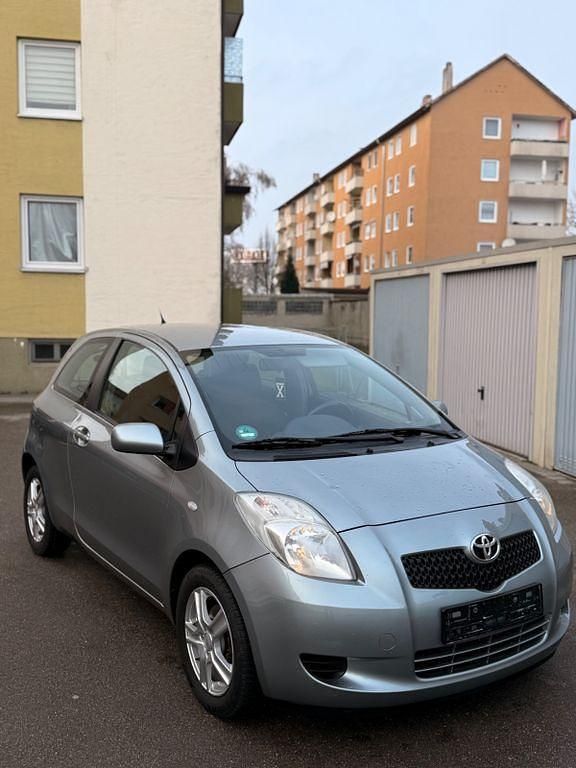 Gebraucht Toyota Yaris Executive 87 PS (63 kW) 2006 Grau Kleinwagen