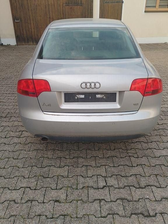 Gebraucht Audi A4 102 PS (75 kW) 2008 Grau Limousine