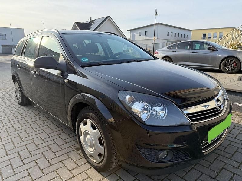 Schwarz Gebraucht 2009 Opel Astra Edition Kombi | 1.350 € (Guter Preis) - Bild 1/4