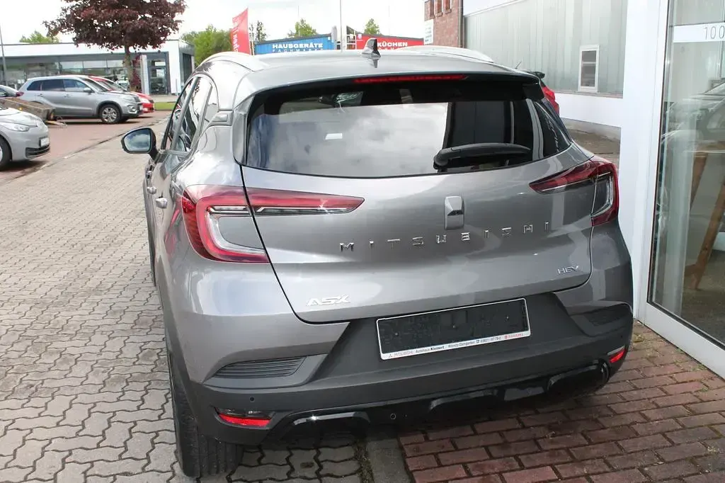 Begagnad Mitsubishi ASX Plus 94 HK (69 kW) 2024 Grå SUV