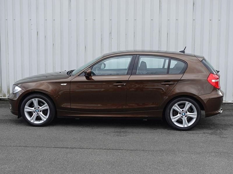Gebraucht BMW 118 Shadowline 143 PS (105 kW) 2010 Braun Kleinwagen