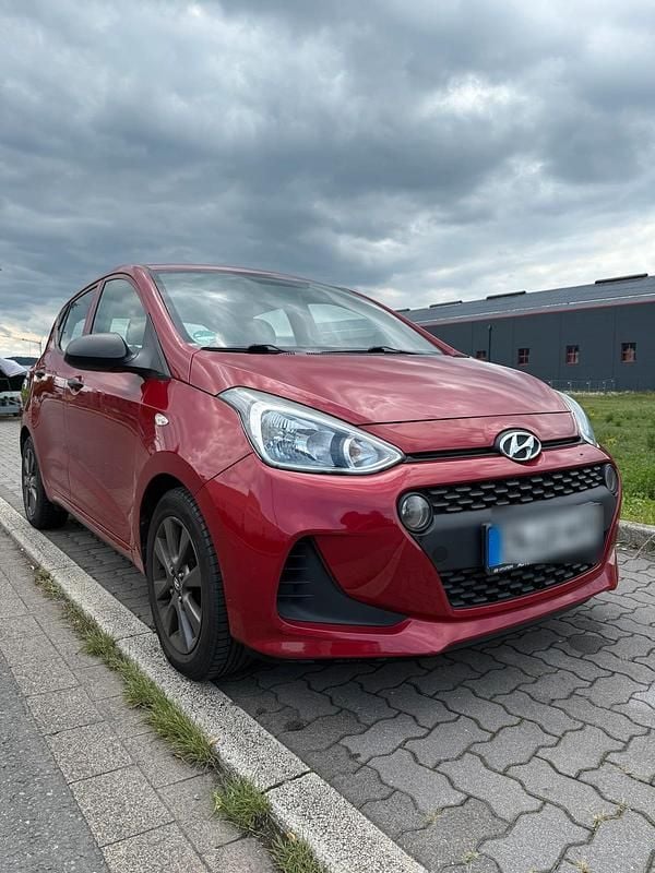 Rot Gebraucht 2017 Hyundai i10 Kleinwagen | 6.250 € (Guter Preis) - Bild 1/4