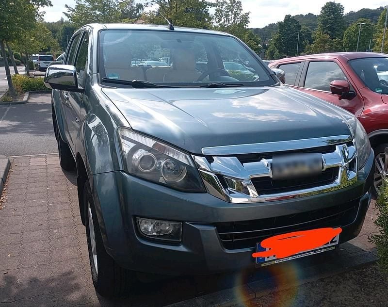 Grau Gebraucht 2013 Isuzu Pick up Abholung | 12.450 € - Bild 1/4