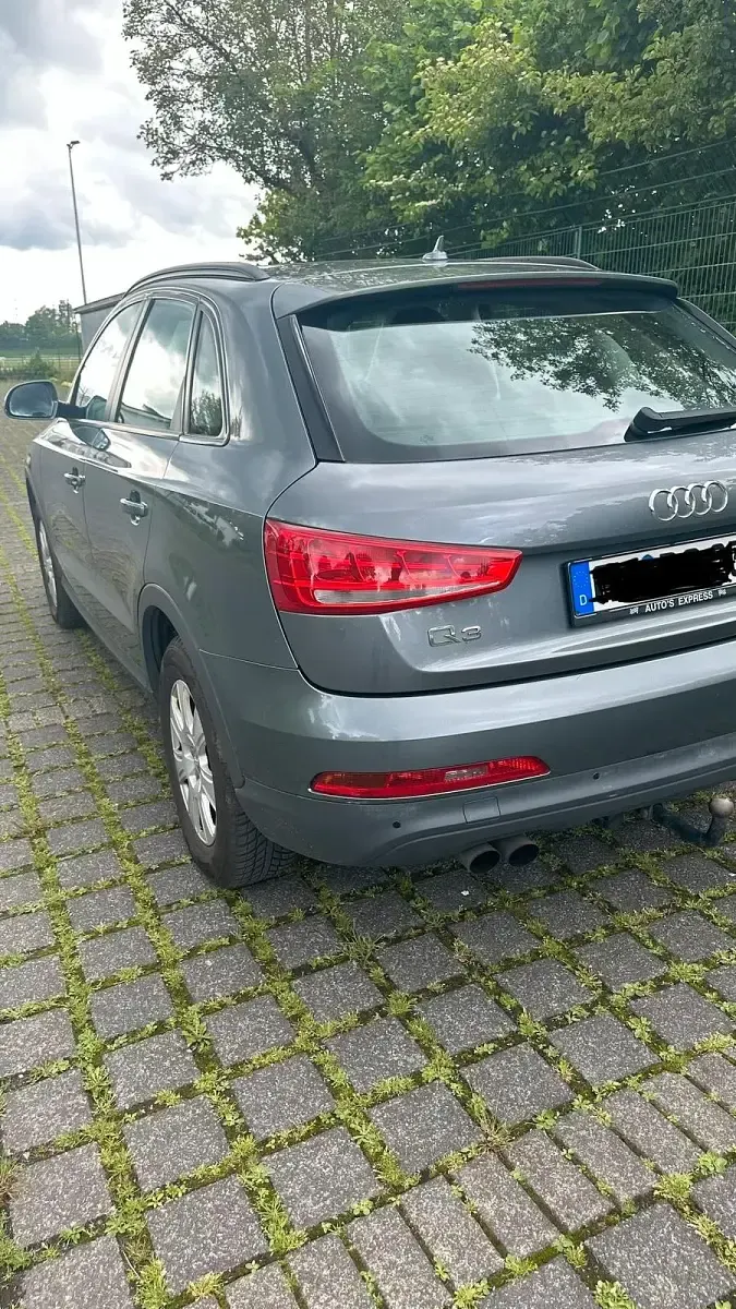 Gebraucht Audi Q3 Premium 136 PS (100 kW) 2012 Grau SUV