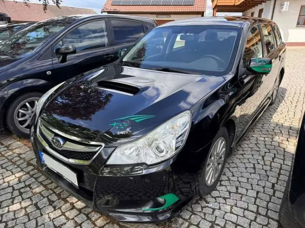 Gebraucht Subaru Legacy Active 150 PS (110 kW) 2009 Crystal black silica (metallic) Kombi