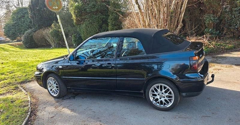Gebraucht VW Golf Cabriolet Conceptline 116 PS (85 kW) 2001 Schwarz Cabrio