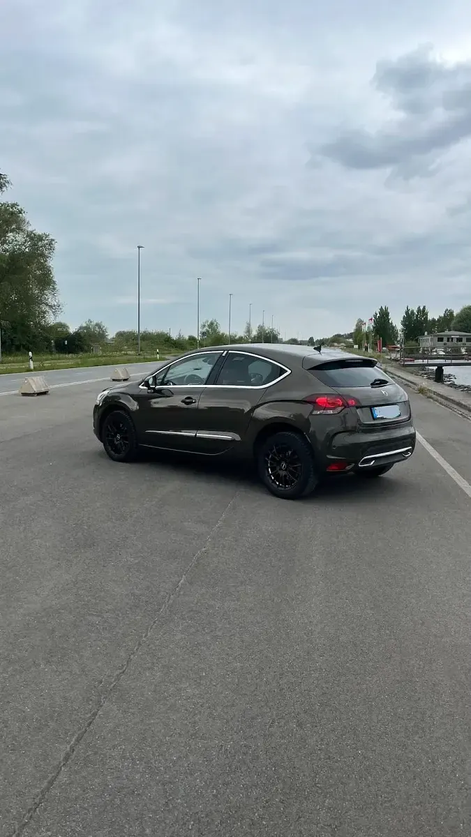 Gebraucht Citroën DS4 Sport Chic 200 PS (147 kW) 2012 Braun Kleinwagen