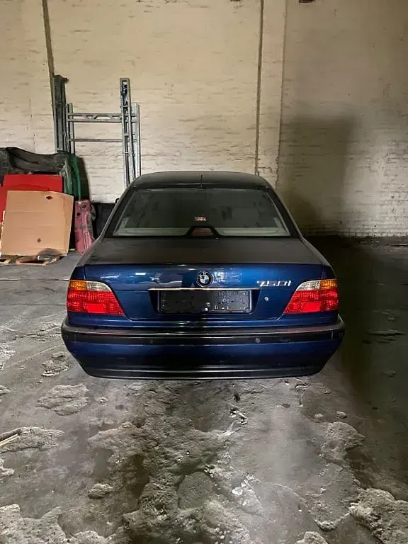 Gebraucht BMW 750 326 PS (239 kW) 1997 Blau Limousine