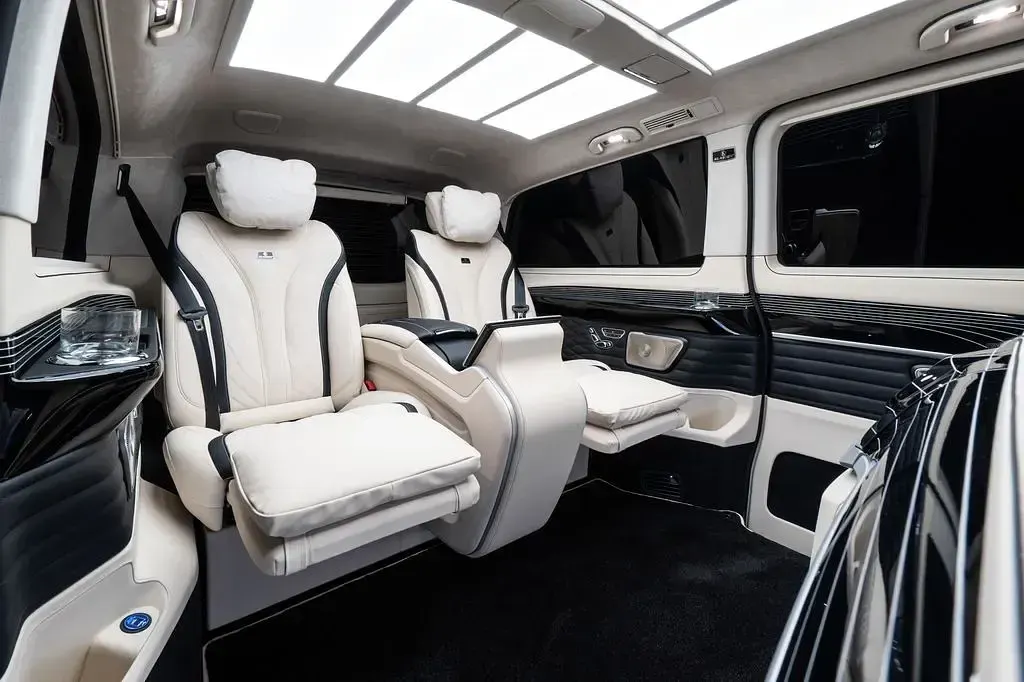 Neu Mercedes V300 Business 237 PS (174 kW) 2025 Schwarz Van / Kleinbus