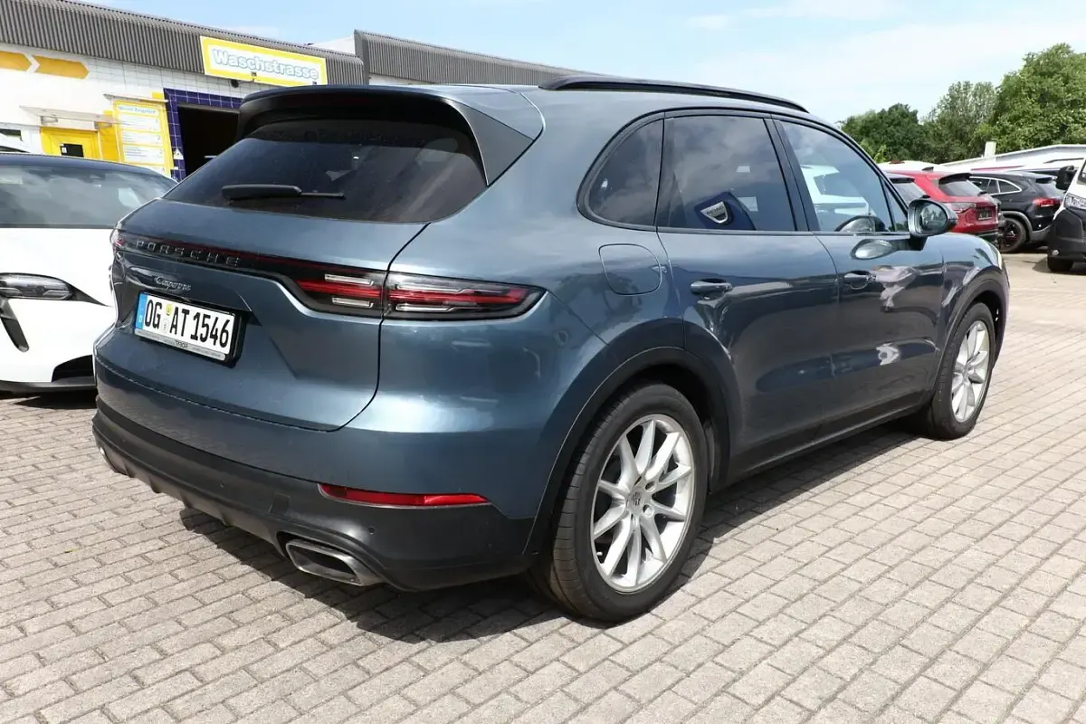 Gebraucht Porsche Cayenne 340 PS (250 kW) 2018 Blau metallic SUV