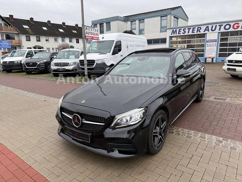 Gebraucht Mercedes C300e AMG 194 PS (142 kW) 2019 Schwarz Kombi