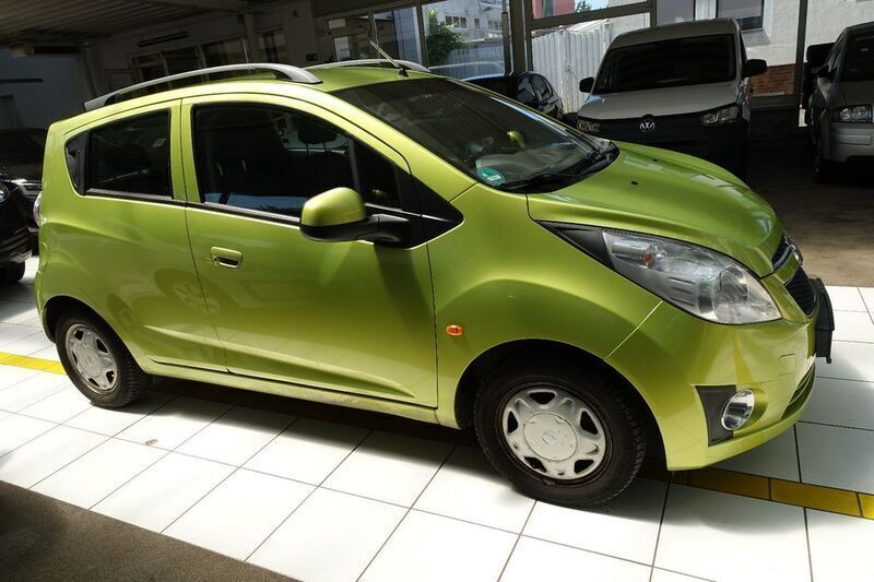 Gebraucht Chevrolet Spark LS 82 PS (60 kW) 2010 Grün Kleinwagen