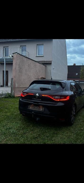Gebraucht Renault Mégane IV Bose Edition 132 PS (97 kW) 2017 Schwarz Limousine