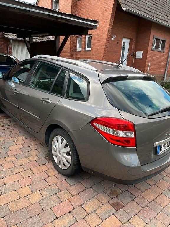 Grau Gebraucht 2008 Renault Laguna GrandTour Expression Kombi | 4.950 € (Fairer Preis) - Bild 1/4