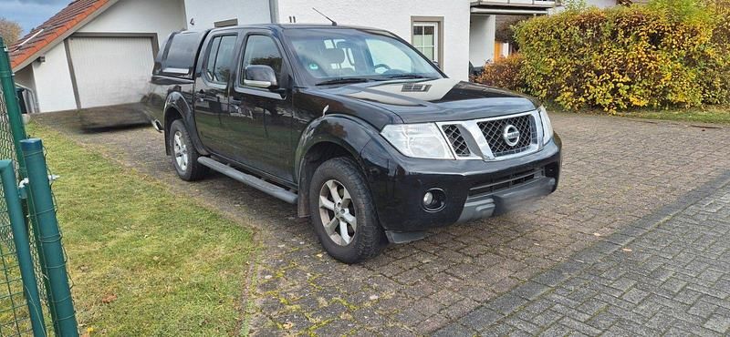 Schwarz Gebraucht 2013 Nissan Navara Abholung | 13.900 € (Fairer Preis) - Bild 1/4