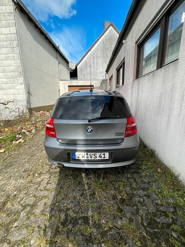 Gebraucht BMW 116 116 PS (85 kW) 2009 Grau Kleinwagen