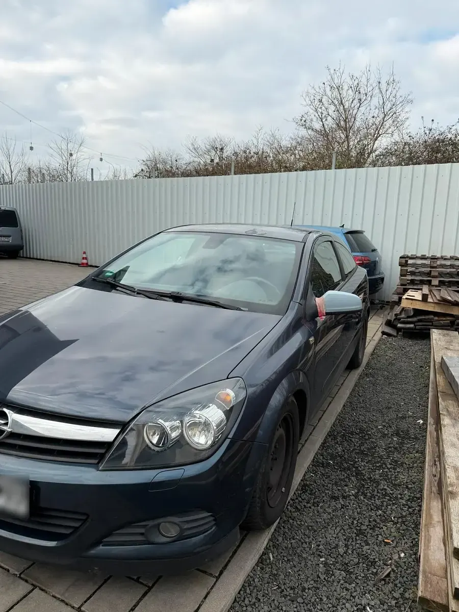 Gebraucht Opel Astra GTC 105 PS (77 kW) 2007 Blau Kleinwagen