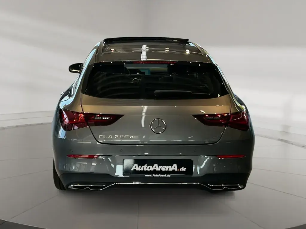 Gebraucht Mercedes CLA200 Progressive 150 PS (110 kW) 2024 Metalliclack mountaingrau Coupé