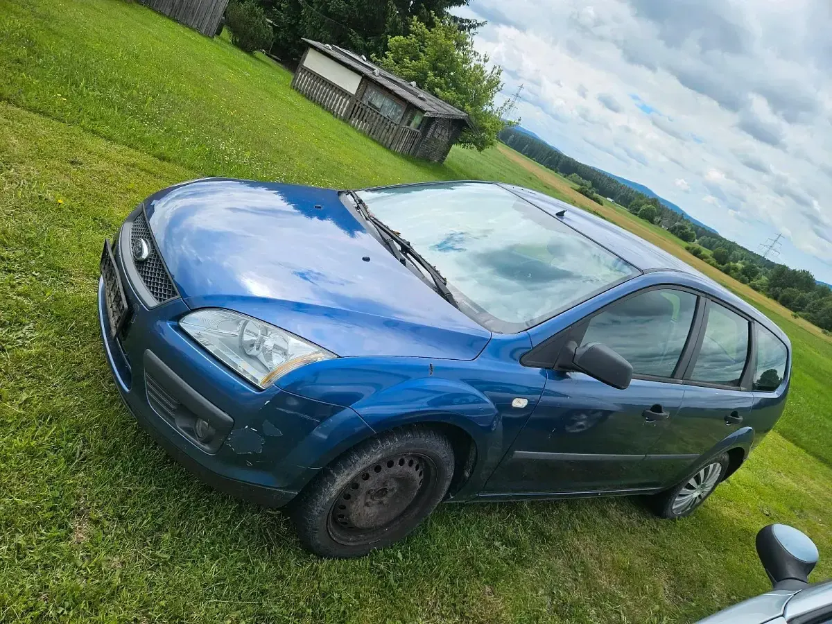 Gebraucht Ford Focus 115 PS (84 kW) 2006 Blau Kombi