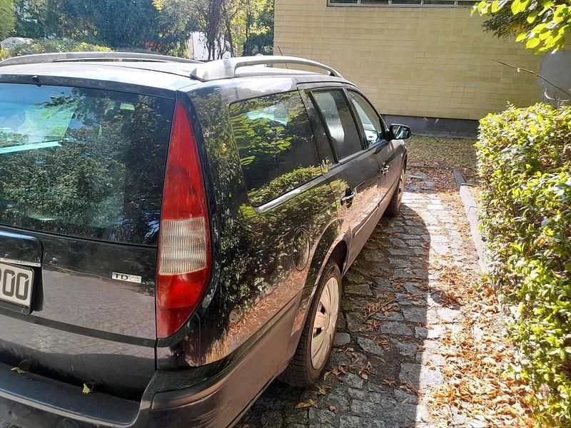 Schwarz Gebraucht 2004 Ford Mondeo Kombi | 850 € (Superpreis) - Bild 1/4