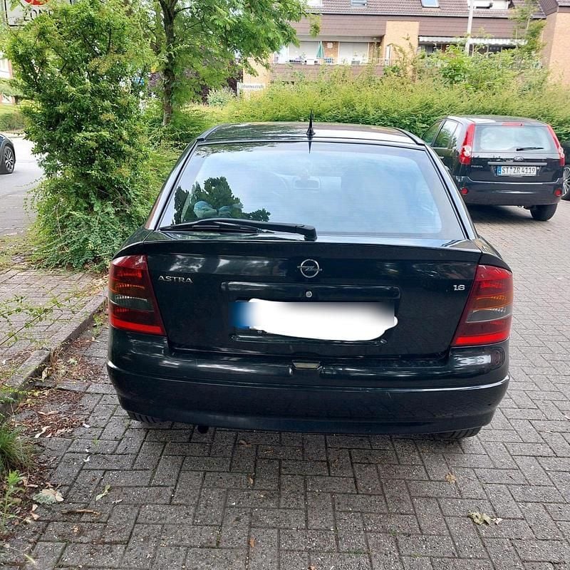 Schwarz Gebraucht 2003 Opel Astra Kleinwagen | 1.100 € (Fairer Preis) - Bild 1/4