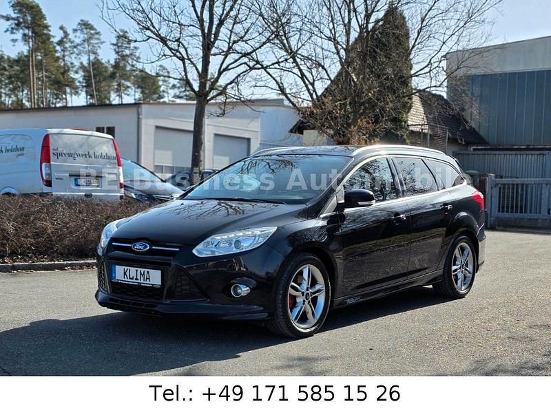 Gebraucht Ford Focus Titanium 182 PS (133 kW) 2014 Schwarz Kombi