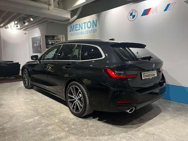 Gebraucht BMW 330e Shadowline 292 PS (214 kW) 2022 Schwarz Kombi