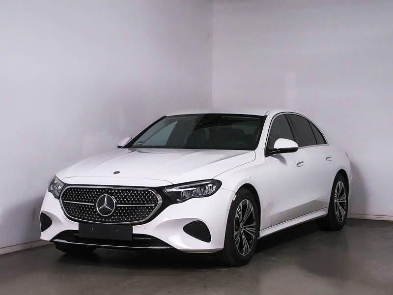 Unilack polarweiß Gebraucht 2024 Mercedes E200 Advanced Limousine | 49.610 € (Fairer Preis) - Bild 1/4