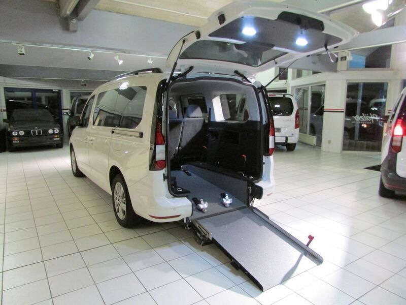 Candyweiß Gebraucht 2021 VW Caddy Maxi Life Van / Kleinbus | 37.900 € - Bild 1/4