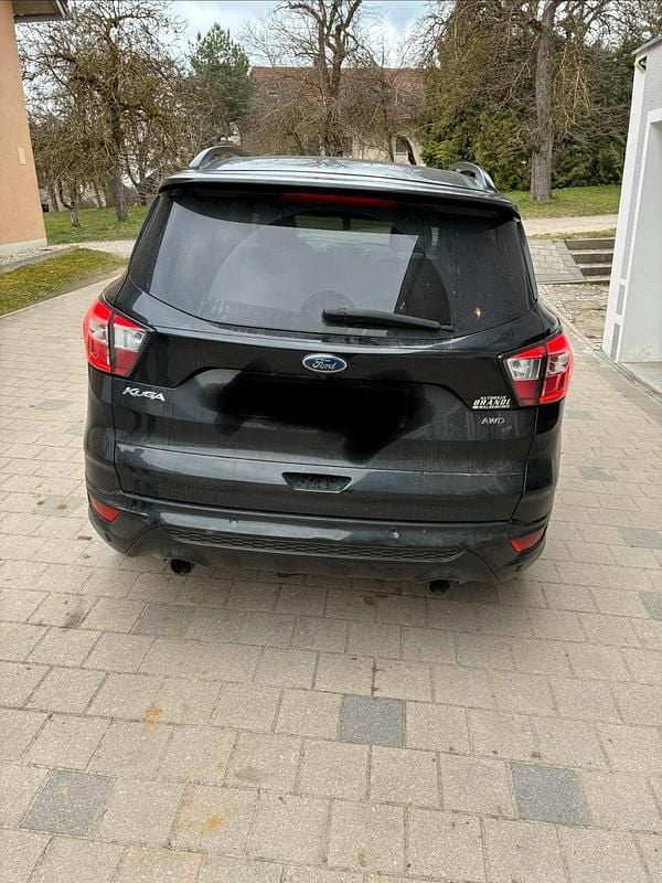 Gebraucht Ford Kuga ST-Line 150 PS (110 kW) 2019 Schwarz SUV