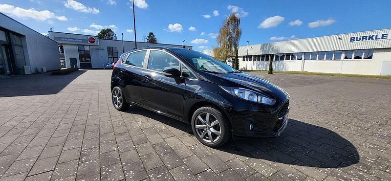 Gebraucht Ford Fiesta Celebration 82 PS (60 kW) 2017 Schwarz Kleinwagen