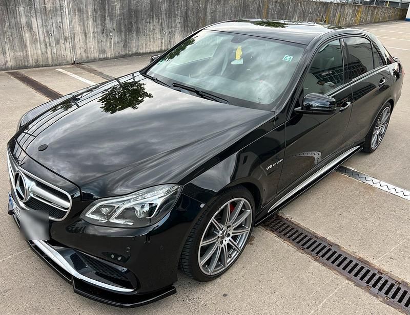 Schwarz Gebraucht 2014 Mercedes E63S AMG AMG Limousine | 32.950 € (Superpreis) - Bild 1/4