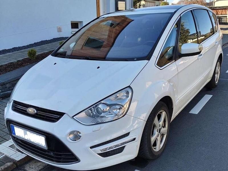 Gebraucht Ford S-MAX Titanium S 163 PS (119 kW) 2011 Weiß Van / Kleinbus