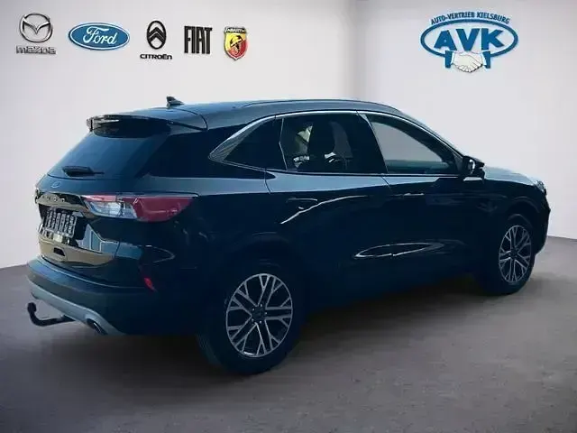Używany Ford Kuga Titanium X 190 KM (139 kW) 2023 Czarny SUV