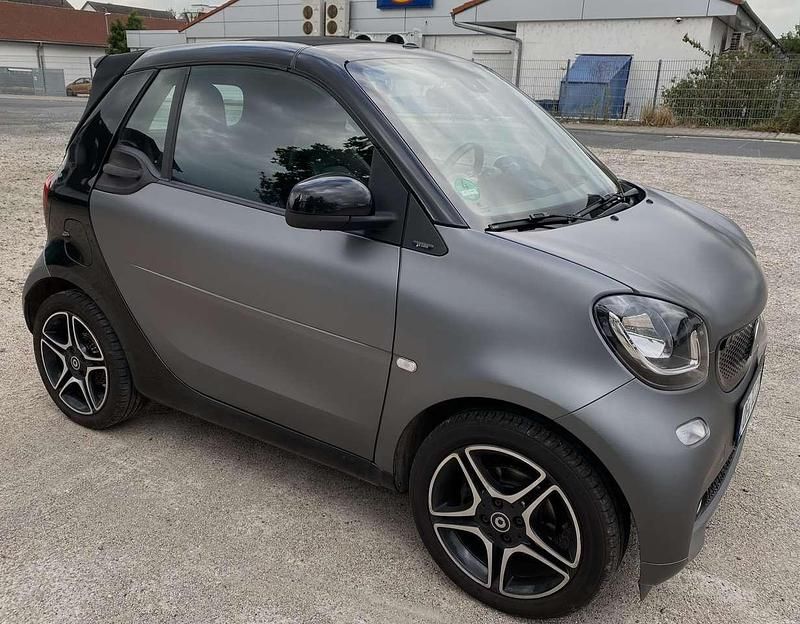 Grau Gebraucht 2016 Smart ForTwo Cabrio Prime Cabrio | 11.500 € (Fairer Preis) - Bild 1/4